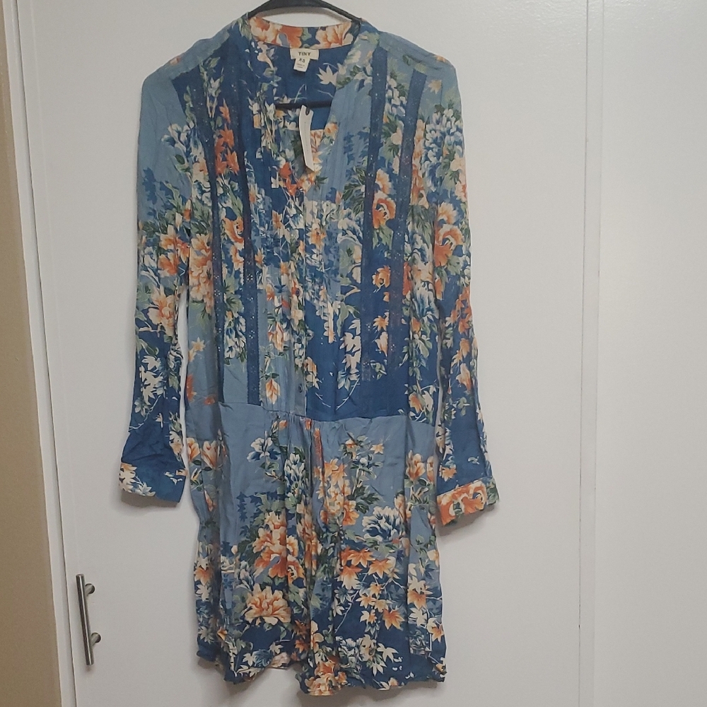 By Anthropolgie Beauriful Floral Long Sleeve Dress in Blue and Orange W Pockets